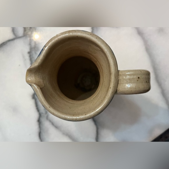 WILLIAMSBURG POTTERY Salt Glazed Stoneware Blue Pottery Pitcher Creamer - Picture 4 of 7